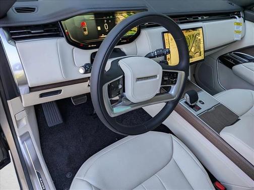 2026 Land Rover Range Rover P400 SE 7 Seat