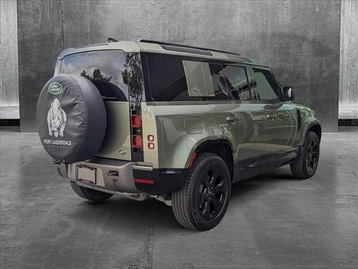 2023 Land Rover Defender 110 X-Dynamic SE