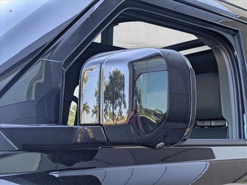 2025 Land Rover Defender 110 P300