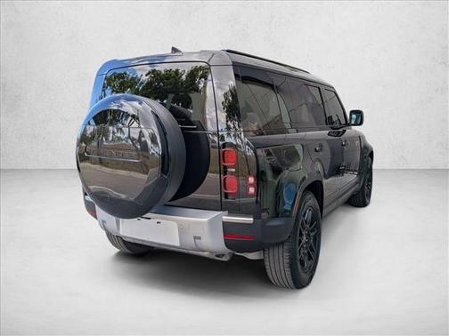 2025 Land Rover Defender 110 P300