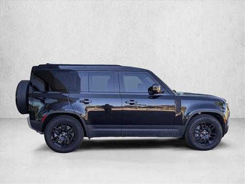 2025 Land Rover Defender 110 P300