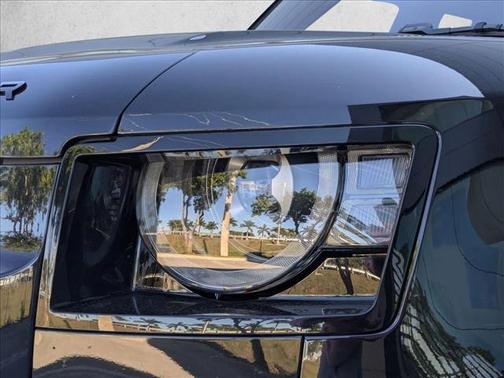 2025 Land Rover Defender 110 P300