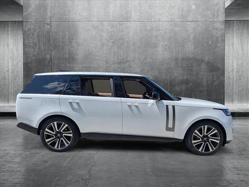 2023 Land Rover Range Rover P400 SE