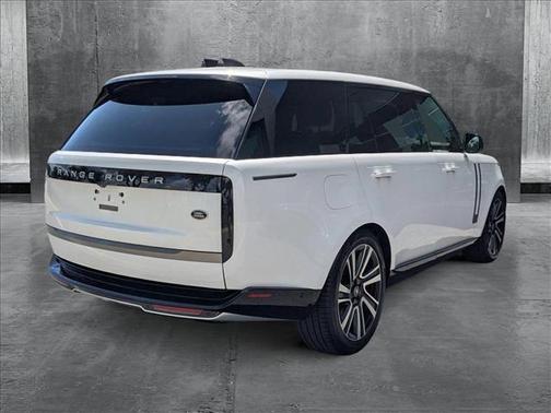 2023 Land Rover Range Rover P400 SE