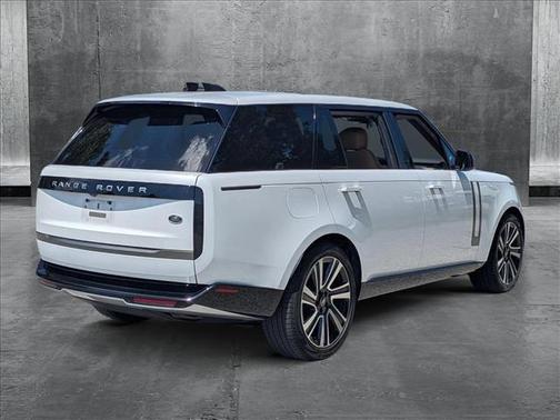 2023 Land Rover Range Rover P400 SE