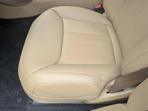 2025 Land Rover Range Rover P400 SE 7 Seat