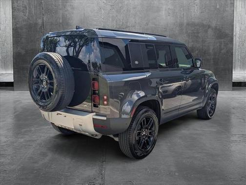 2023 Land Rover Defender 110 SE
