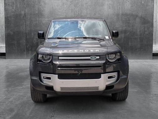 2023 Land Rover Defender 110 SE