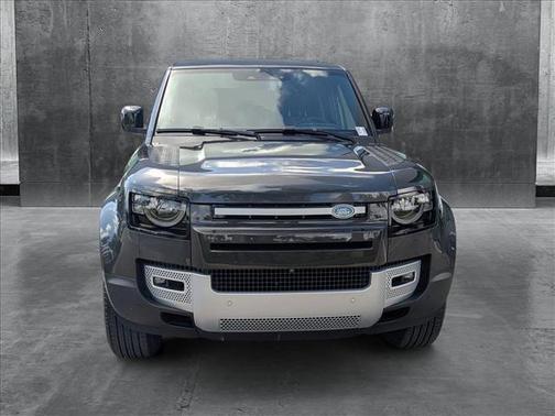 2023 Land Rover Defender 110 SE