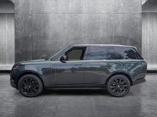 2025 Land Rover Range Rover P530 SE