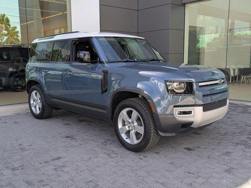 2025 Land Rover Defender 110 P300