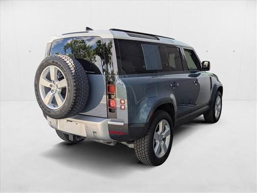 2025 Land Rover Defender 110 P300