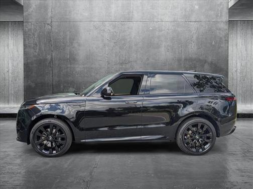 2025 Land Rover Range Rover Sport SE
