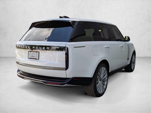 2026 Land Rover Range Rover P400 SE