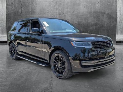2025 Land Rover Range Rover P530 SE 7 Seat