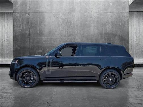 2025 Land Rover Range Rover P530 SE 7 Seat