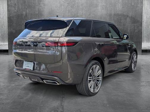 2025 Land Rover Range Rover Sport SE