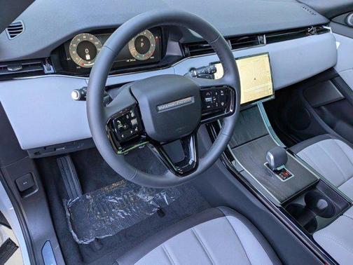 Fuji White 2026 Land Rover Range Rover Evoque Dynamic SE