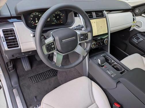 2026 Land Rover Discovery S