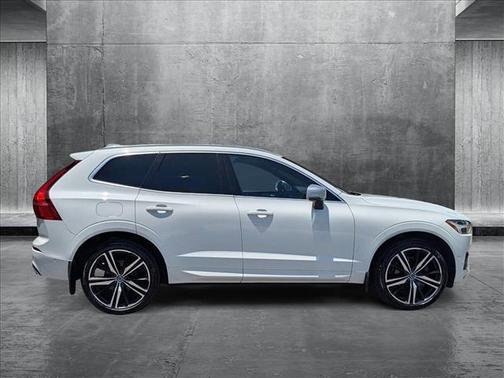 2019 Volvo XC60 T5 R-Design