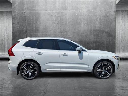 2019 Volvo XC60 T5 R-Design