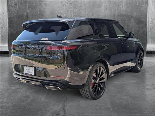 2025 Land Rover Range Rover Sport SE