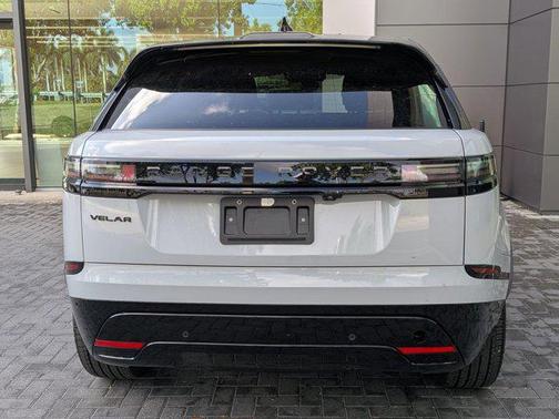 Arroios Grey Metallic 2026 Land Rover Range Rover Velar P400 Dynamic SE