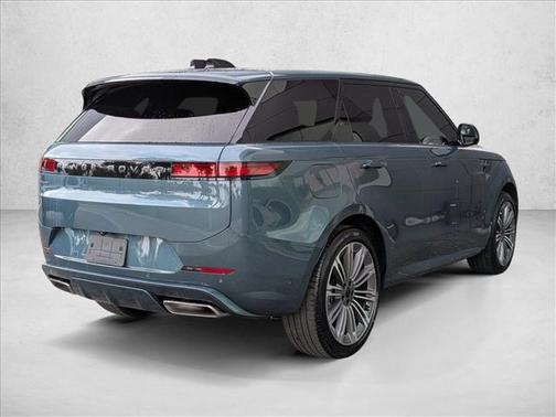 Giola Green Metallic 2026 Land Rover Range Rover Sport SE