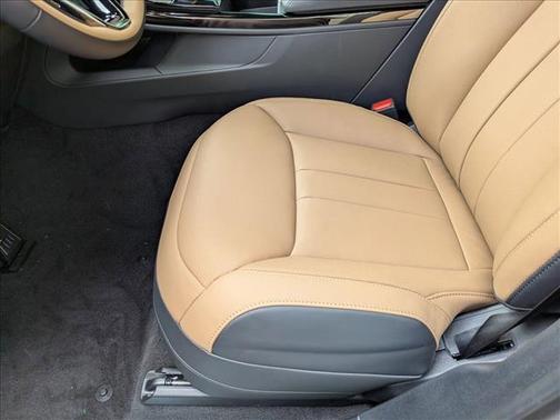 Giola Green Metallic 2026 Land Rover Range Rover Sport SE