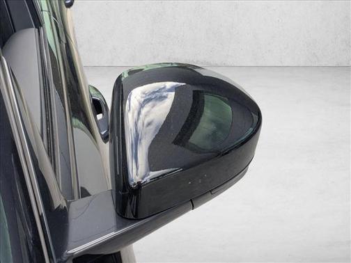 2025 Jaguar F-PACE SVR P550 AWD Automatic