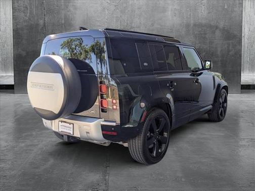 2022 Land Rover Defender 110 XS Edition