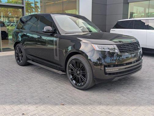 2025 Land Rover Range Rover P530 SE