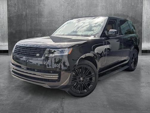 2025 Land Rover Range Rover P530 SE