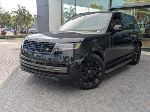 2025 Land Rover Range Rover P530 SE