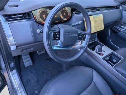 2025 Land Rover Range Rover P530 SE