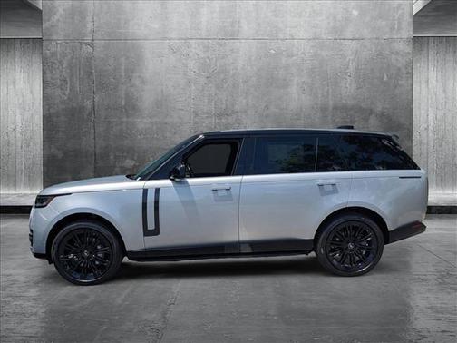 2025 Land Rover Range Rover P400 SE 7 Seat