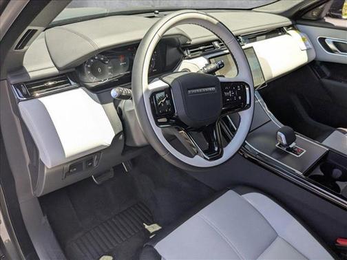 2026 Land Rover Range Rover Velar P400 Dynamic SE