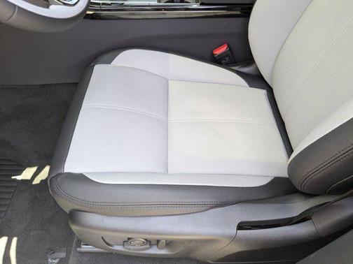 2026 Land Rover Range Rover Velar P400 Dynamic SE