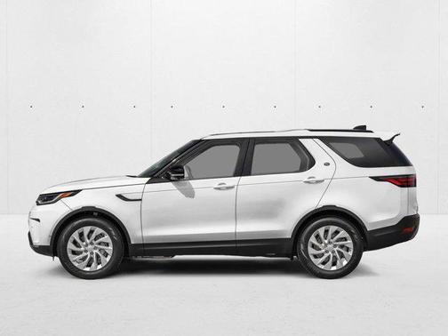 Fuji White 2026 Land Rover Discovery S