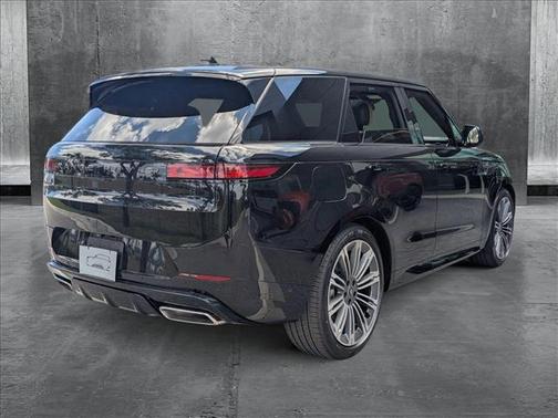2025 Land Rover Range Rover Sport SE
