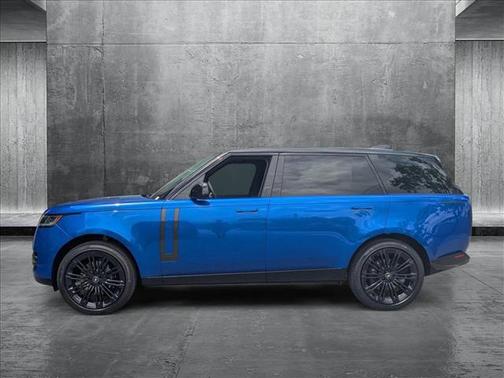2025 Land Rover Range Rover P400 SE 7 Seat