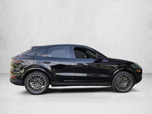 Jet Black Metallic 2021 Porsche Cayenne S
