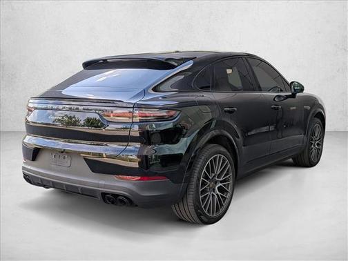 Jet Black Metallic 2021 Porsche Cayenne S