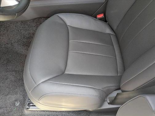 2025 Land Rover Range Rover P400 SE 7 Seat