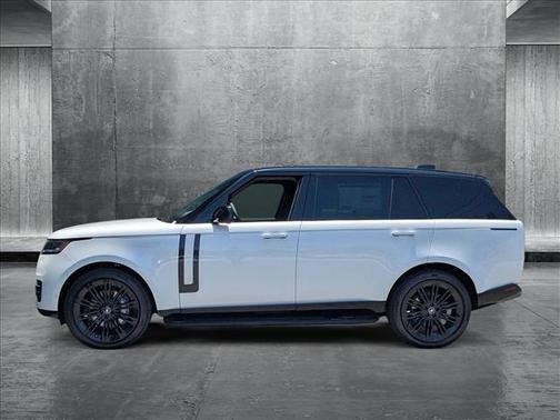 2025 Land Rover Range Rover P400 SE 7 Seat
