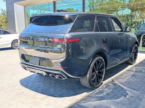 2023 Land Rover Range Rover Sport First Edition