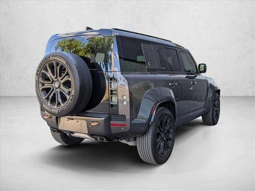 2025 Land Rover Defender P635 OCTA