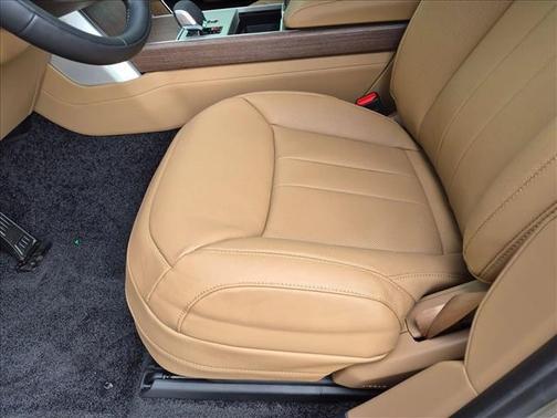 Batumi Gold Premium Metallic 2026 Land Rover Range Rover P530 SE 7 Seat