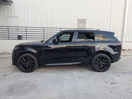Santorini Black Metallic 2023 Land Rover Range Rover Sport SE