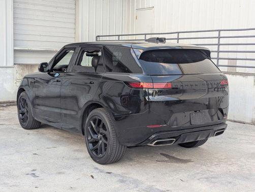 Santorini Black Metallic 2023 Land Rover Range Rover Sport SE